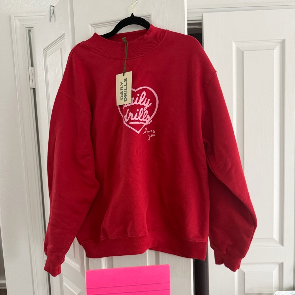Size M/L Daily Drills Valentine's Fleece Vintage Crew Mockneck and Shorts in Red